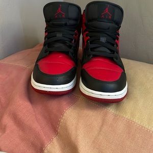 Air Jordan 1 (gs) banned
